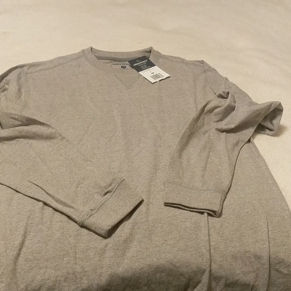 NWT men's gray long-sleeve shirt size medium